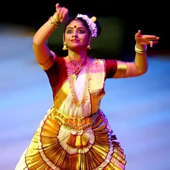 Art Forms of Pondicherry - Mohiniattam Dance