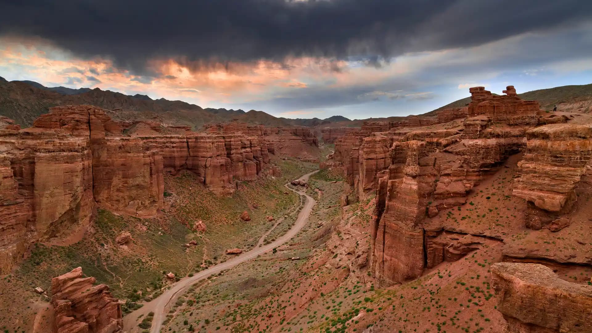 Charyn Canyon