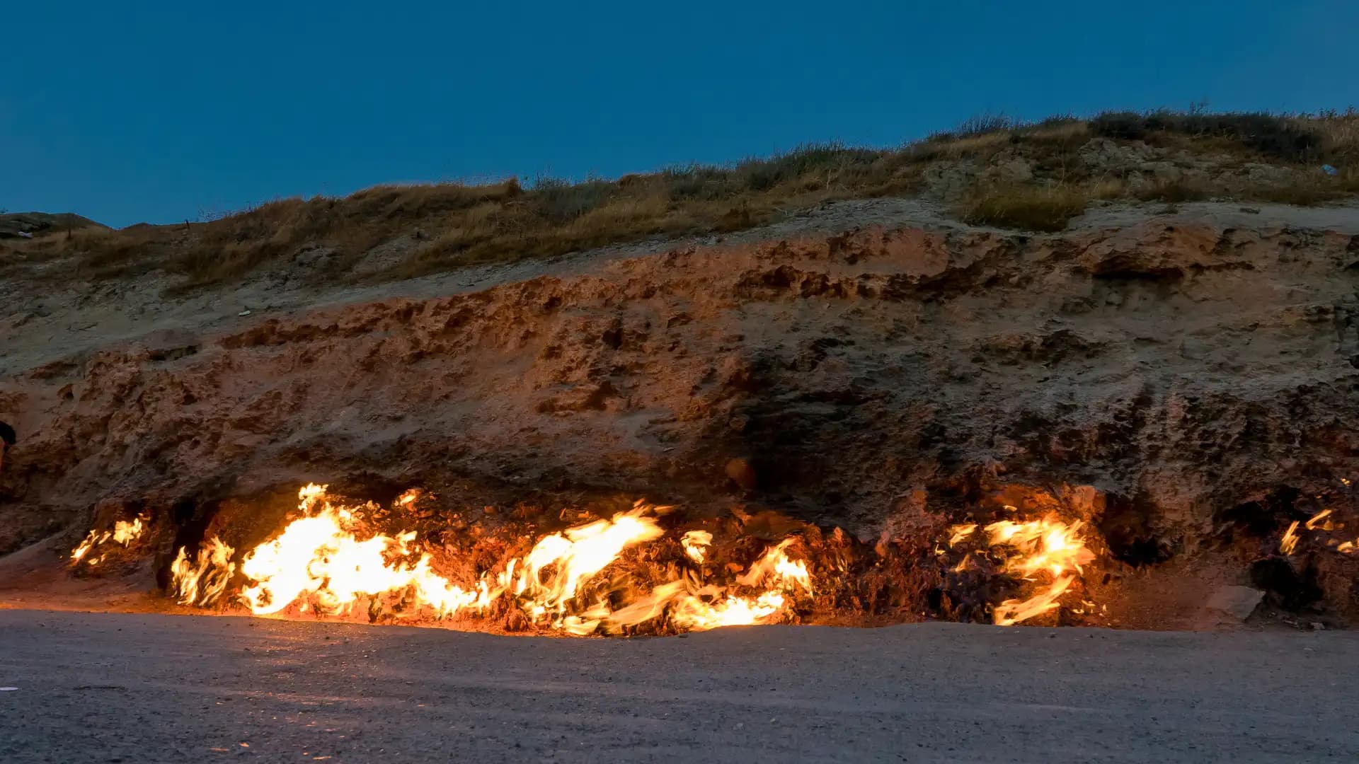 Yanar Dag (Fire mountain)