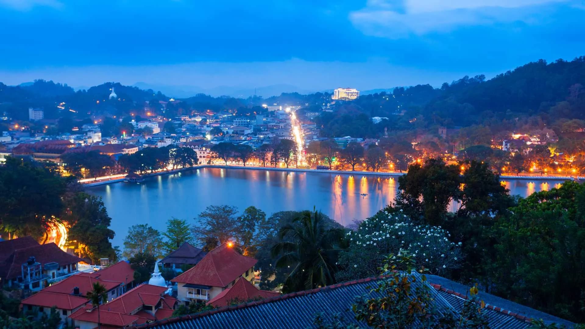 Kandy Lake Sri Lanka