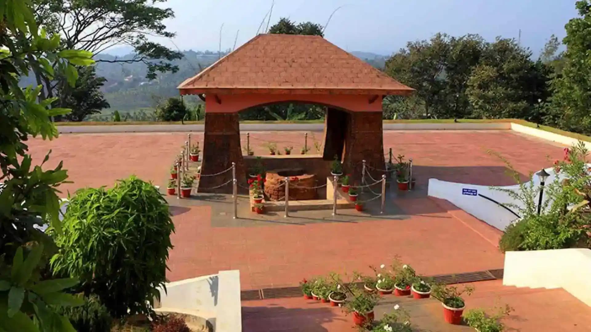 Museum And Tomb Wayand