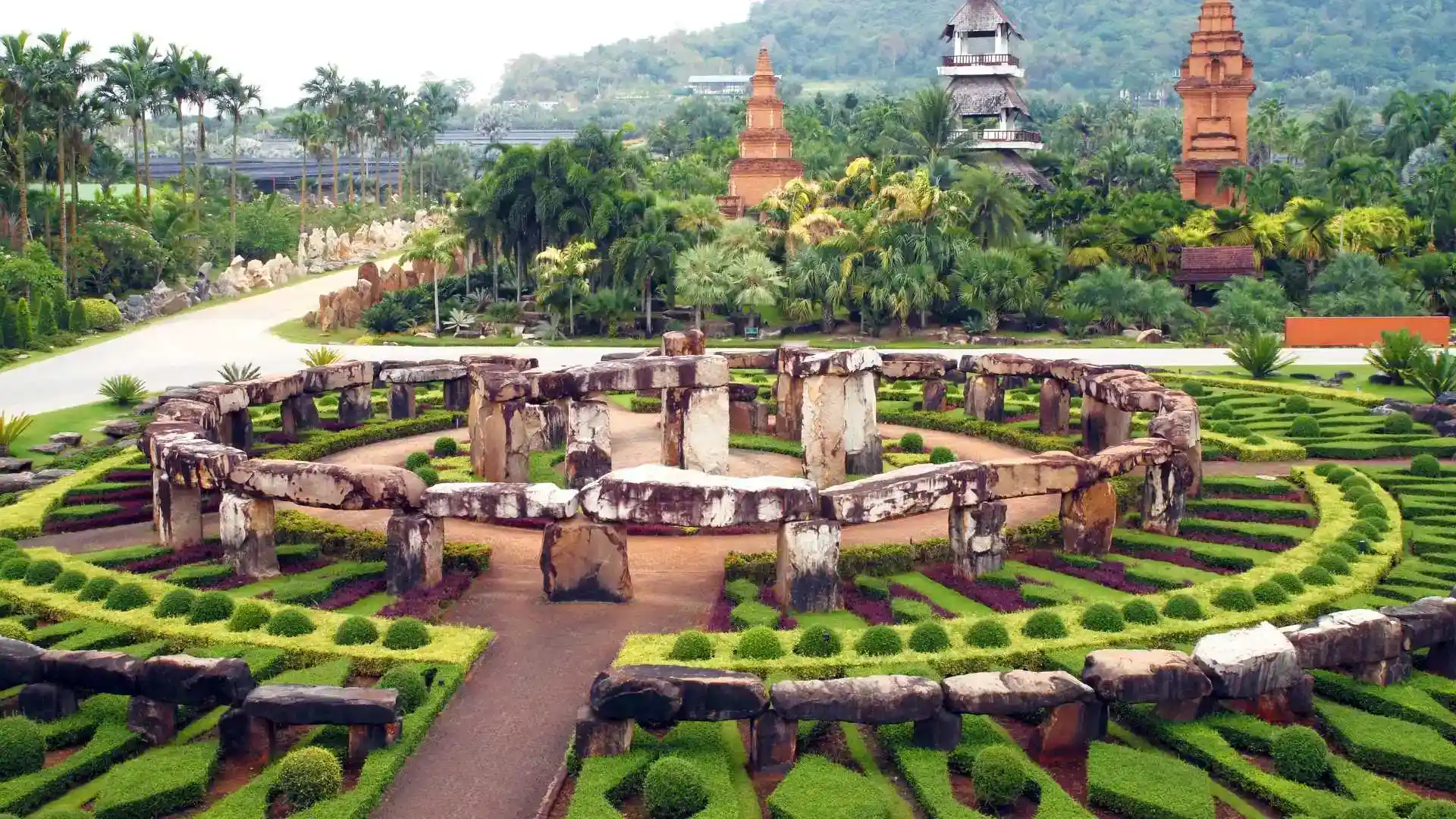 Nong Nooch Village