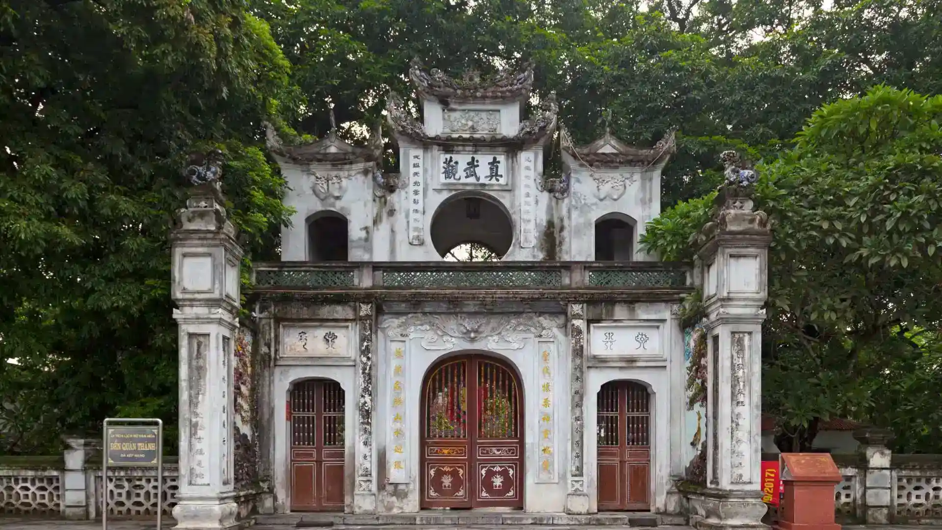 Quan Thanh Temple