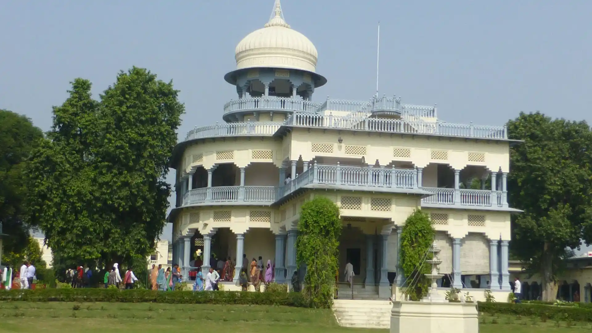 Ujjayanta Palace