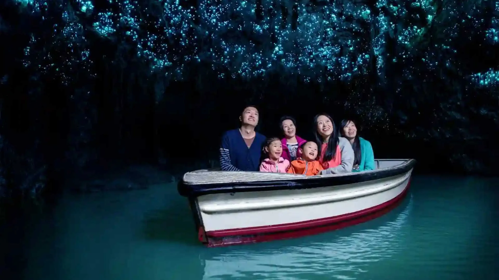 Waitomo Glowworm Caves