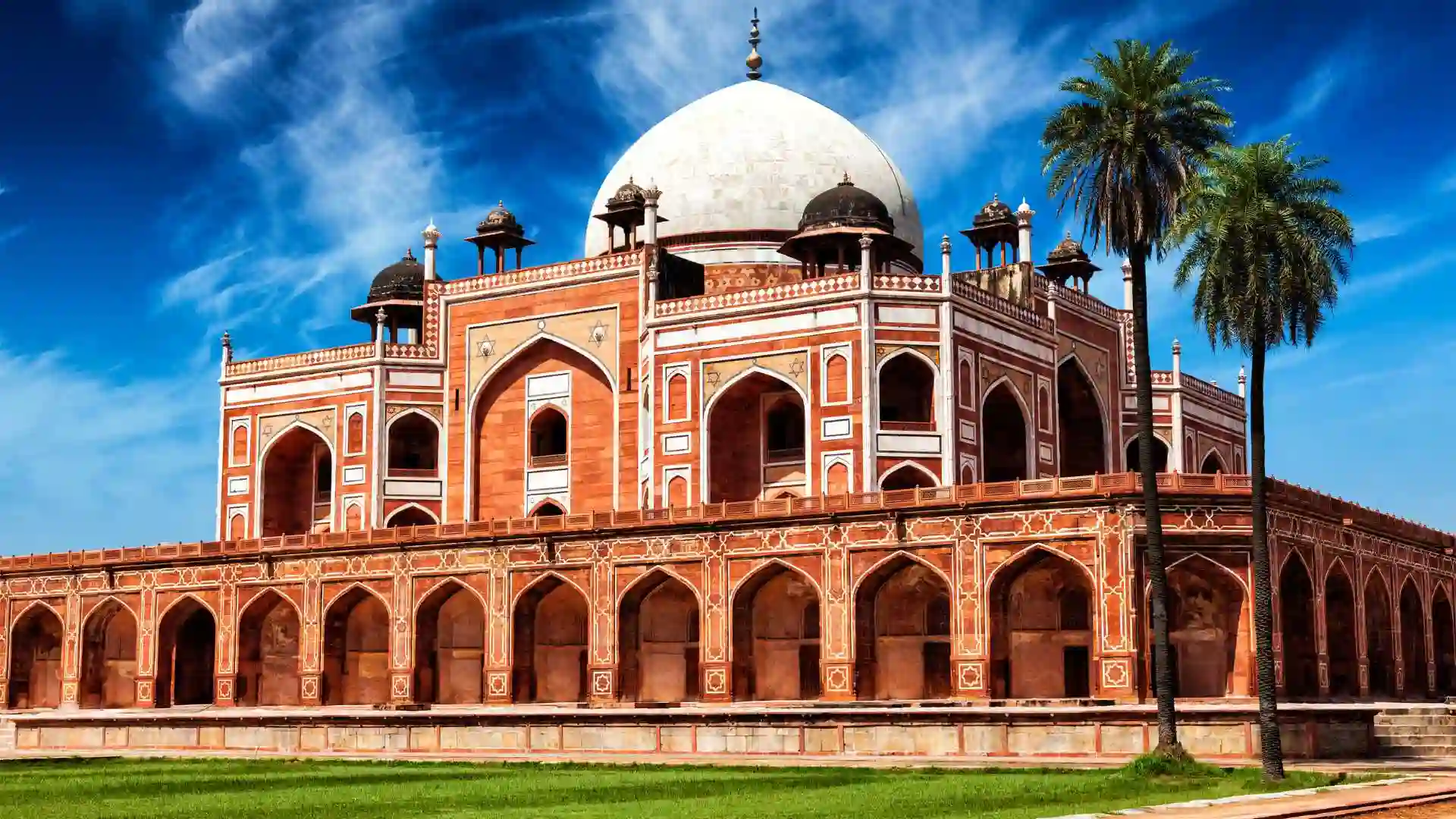 Humayu's Tomb