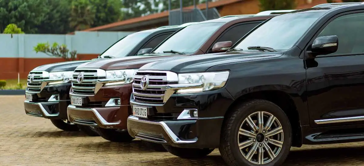 benefits-of-booking-a-chauffeur-driven-car-rental