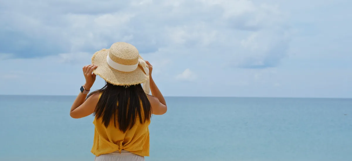 A young Lady looking at the sea/sunset-beaches near Madurai