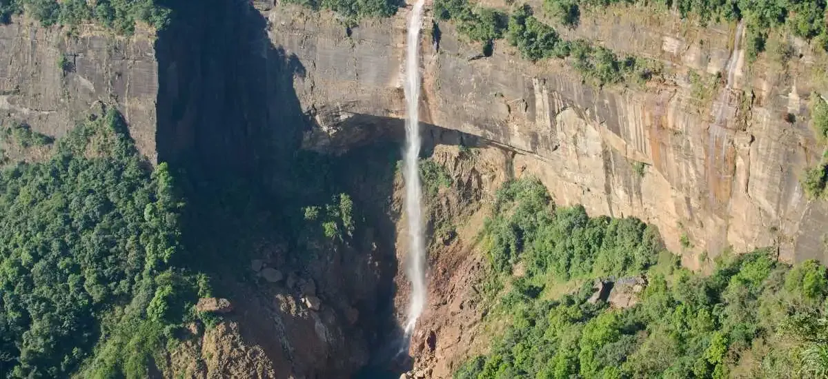 Nohkalikai Falls