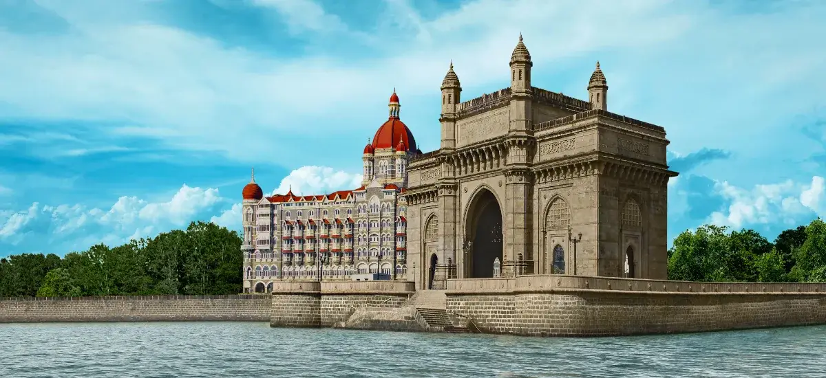 Gateway of India Mumbai historical tourist places in India