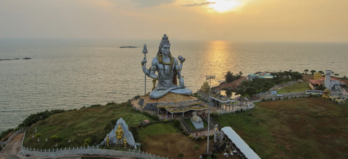 Murudeshwar Beach near Bangalore in Karnataka