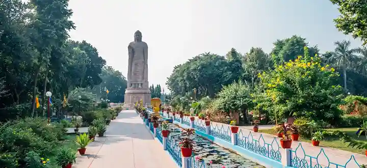 Wat-Thai-Sarnath-Temple-in-Varanasi-India