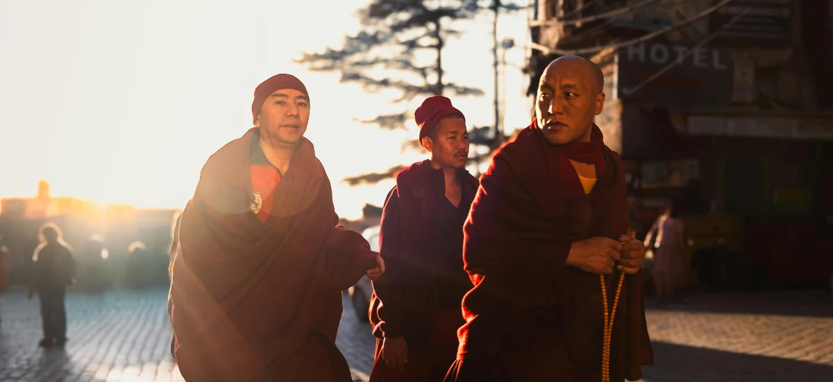 monks-walking-in-dharamshala